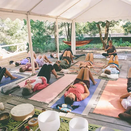 Surf Camp אכסניה *