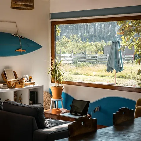 Lodge Surf Camp *