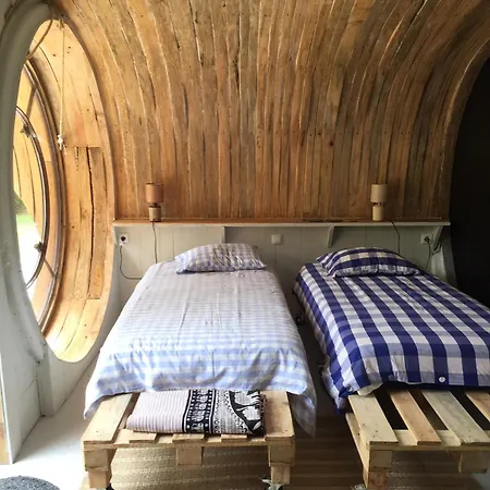 Orman Evi Surf Camp Maceda