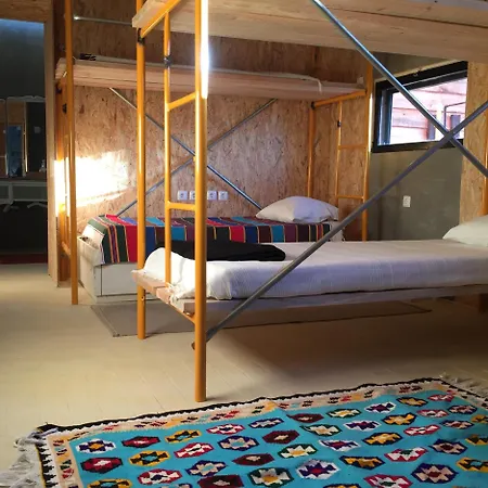 Lodge Surf Camp Maceda