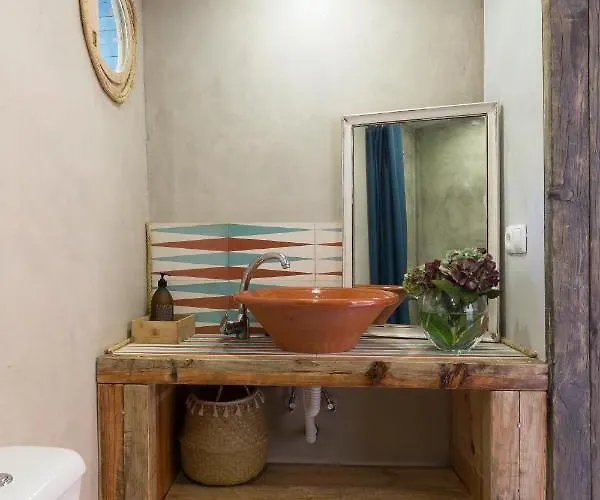 Lodge Surf Camp Maceda