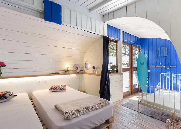 Деревянный коттедж Surf Camp Maceda