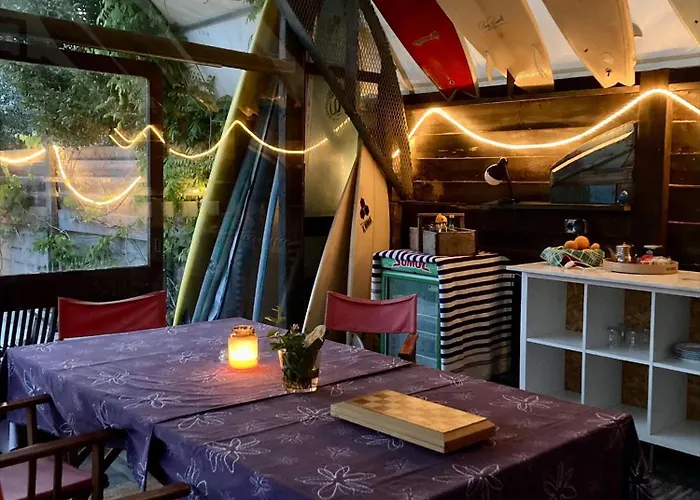 Surf Camp Деревянный коттедж